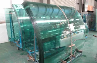 Cập nhật kính chắn gió xe tải giá bao nhiêu?